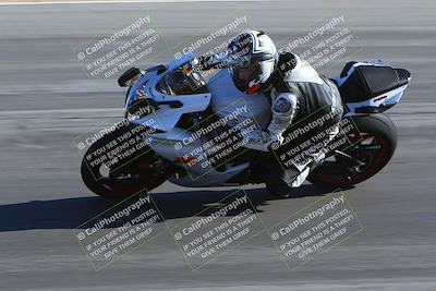 media/Jan-14-2024-SoCal Trackdays (Sun) [[2e55ec21a6]]/Turn 10 Inside (110pm)/